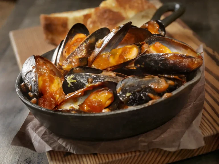 Spicy Spanish Mussels, A.K.A. Mejillones a la marinera