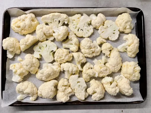 Curry cauliflower preparation for roasting