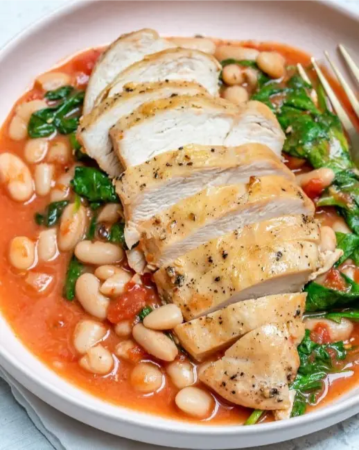 Tuscan Chicken With White Beans